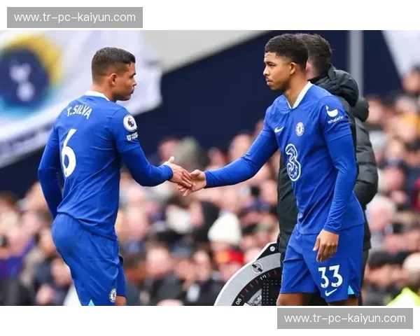 伦敦德比火星撞地球！西汉姆联vs热刺直播：谁能主宰东伦敦的荣耀之夜？